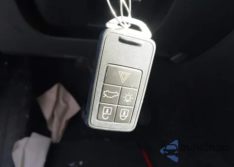 2015 Volvo S80 T6 from USA, damaged, VIN YV1902MK7F1189841